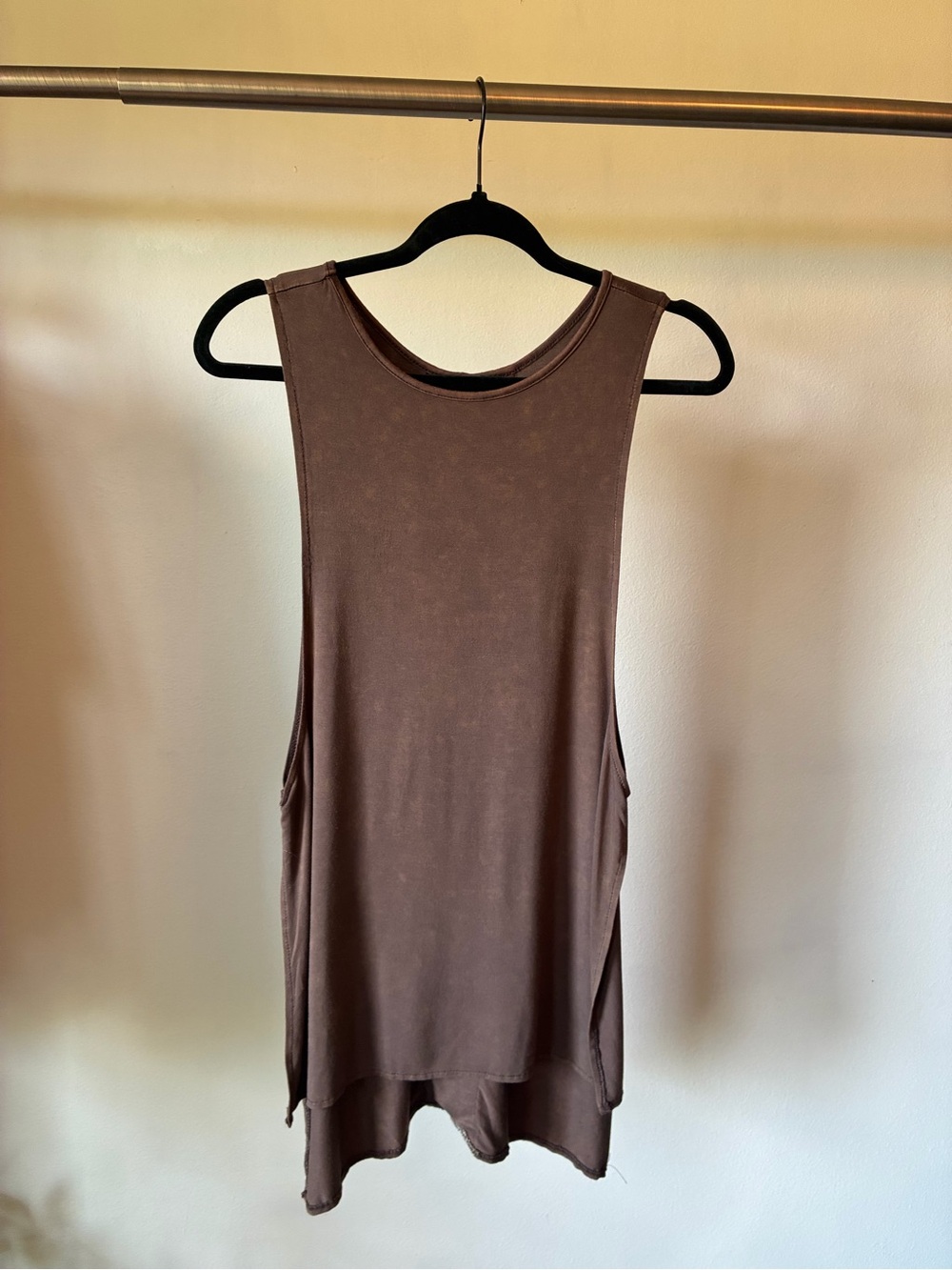 POL Brown Lace Back Sleeveless Tunic Top – Size Small
